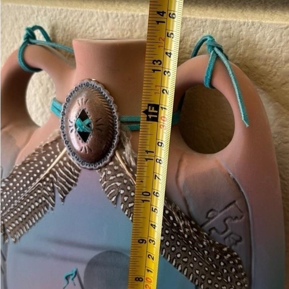 J Vincent Studios signed pottery wall hanging Native American - Picture 3 of 9